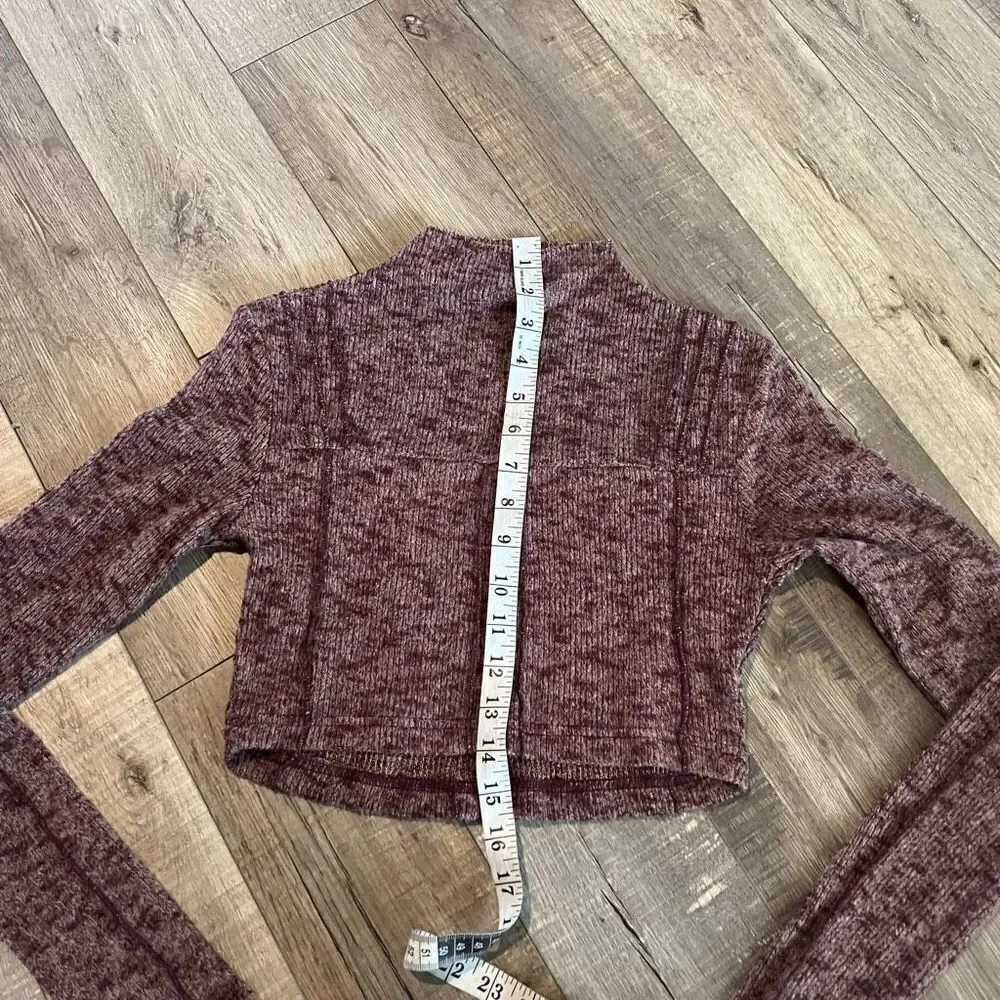 [out from under mock neck long sleeve crop sweater merlot size xs